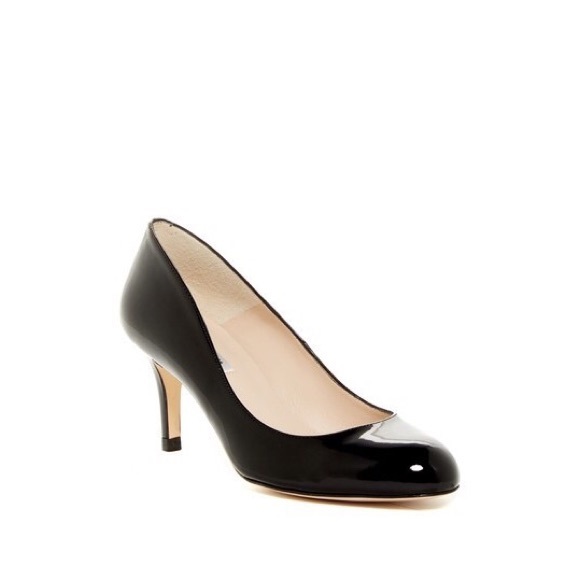 black patent court shoes mid heel